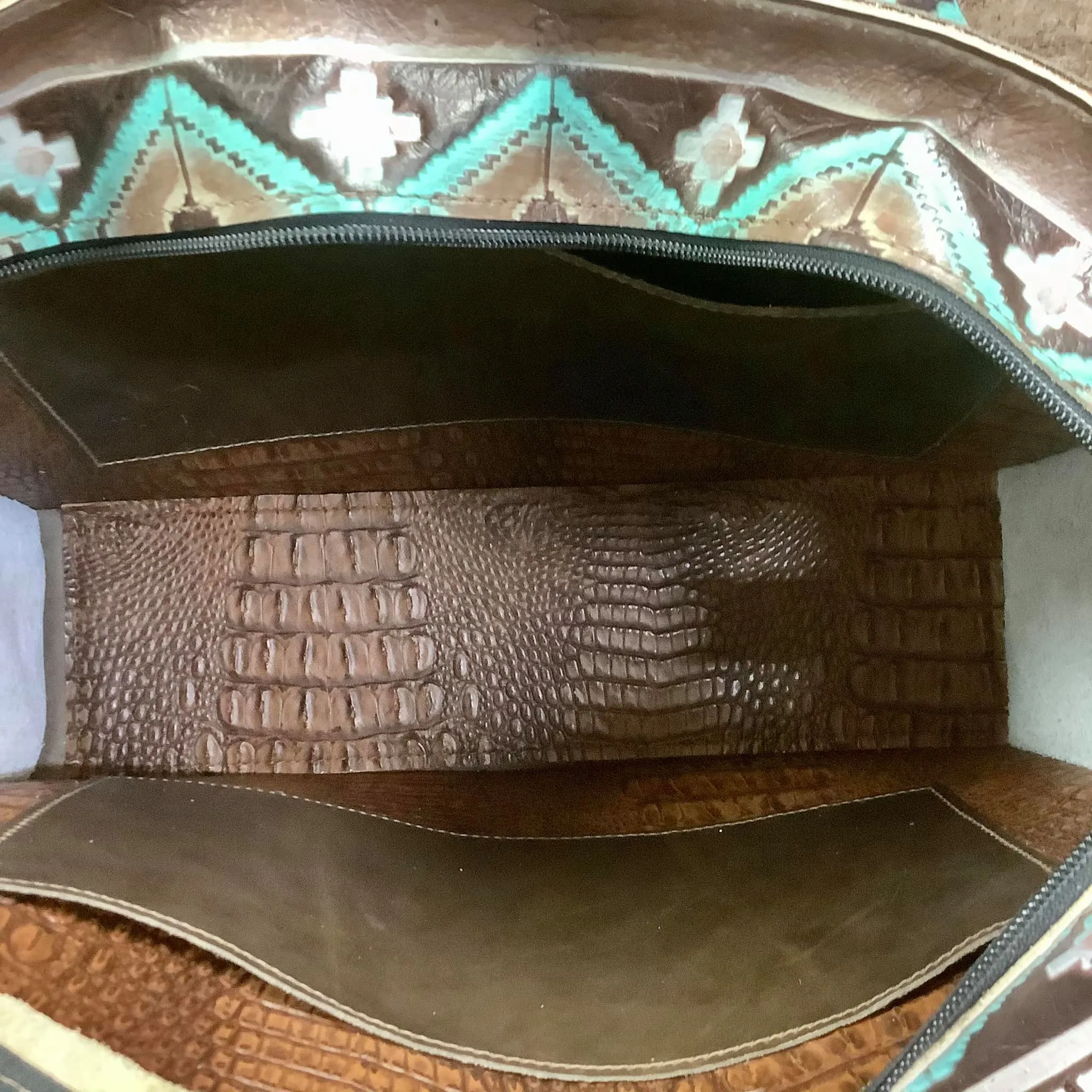 Get Outta Town Hybrid Tote - #25149