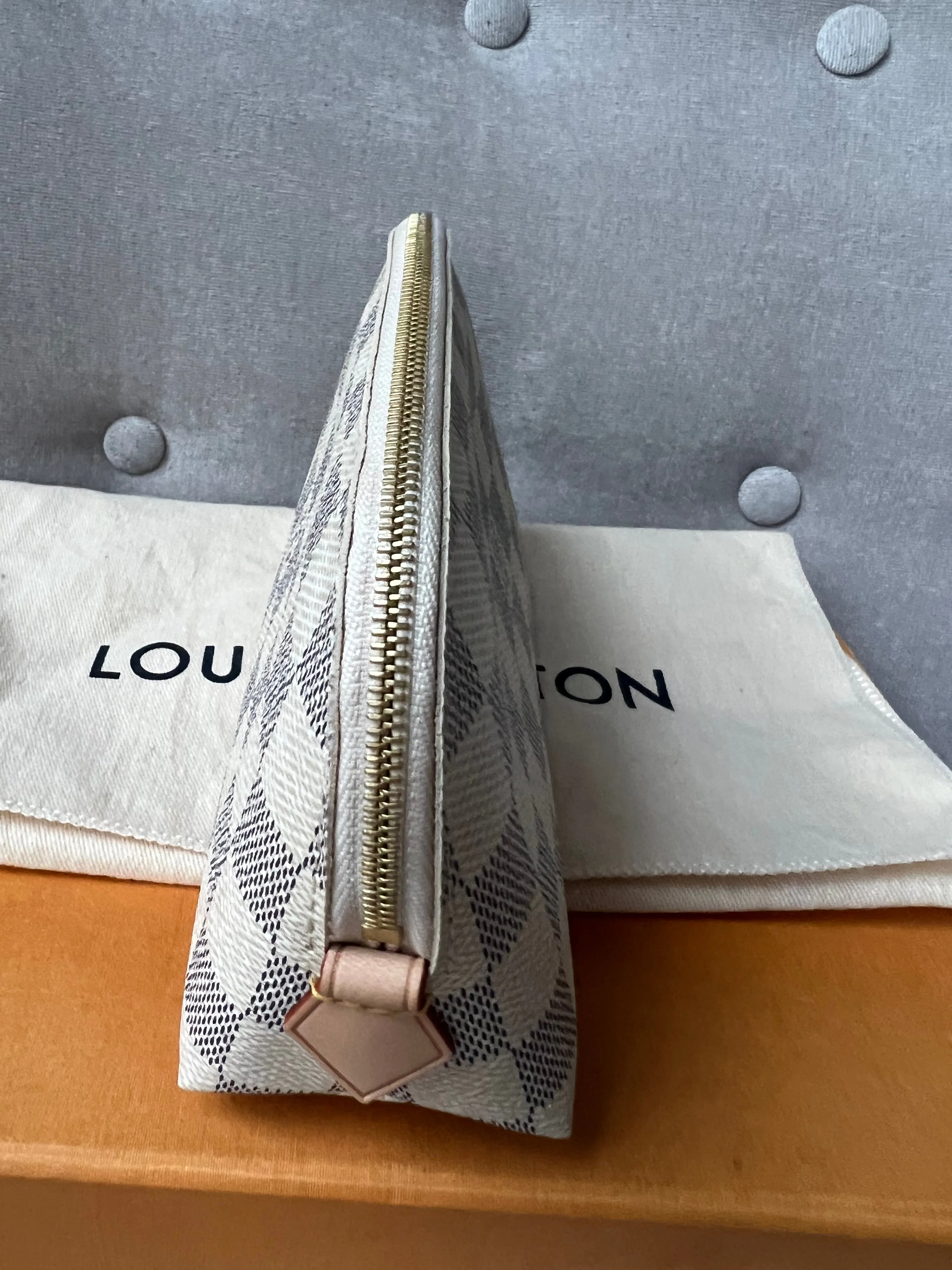 Louis Vuitton Cosmetic Pouch Damier Azur (RRP £405)
