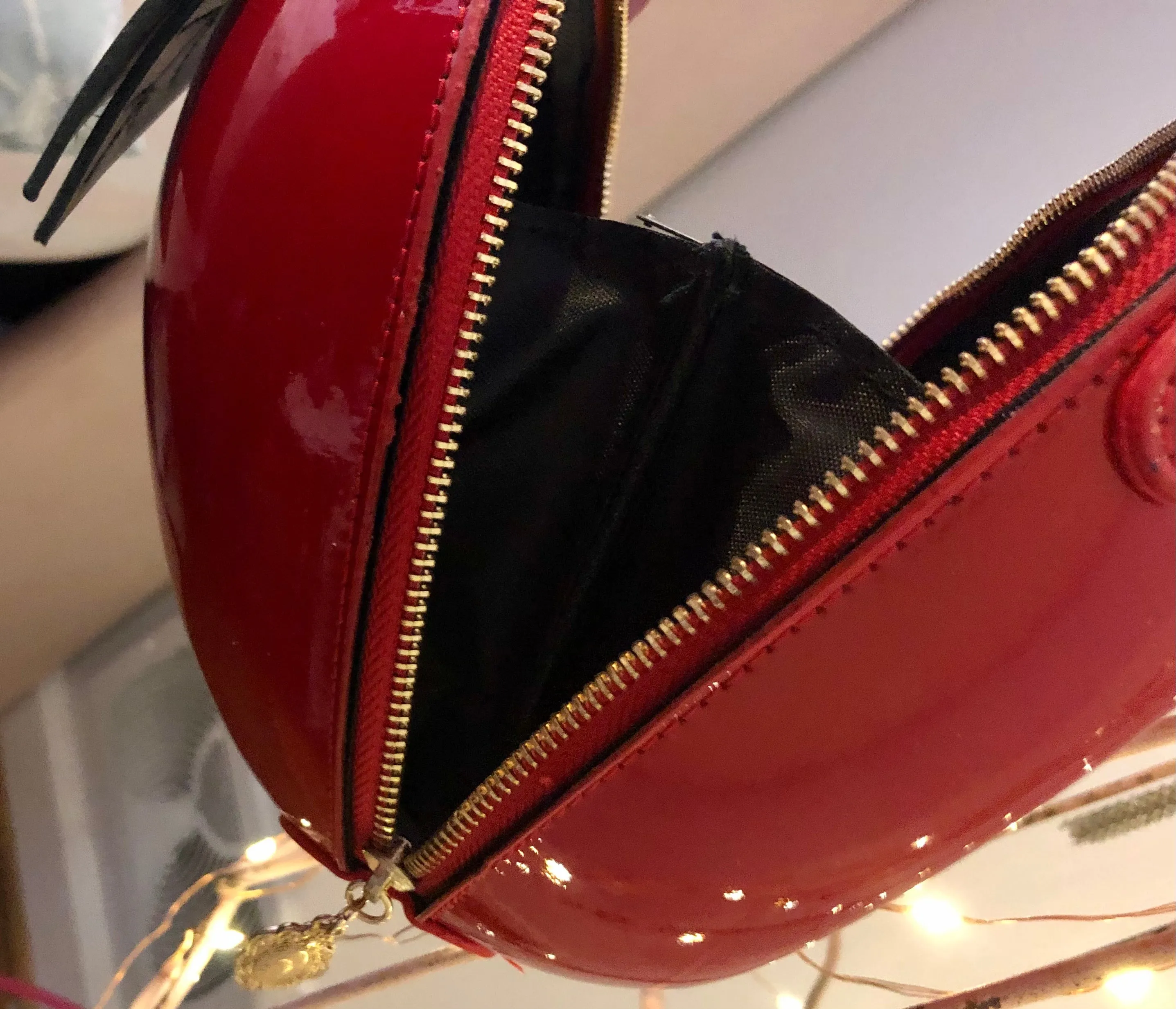 “Take A Bite” Apple Purse